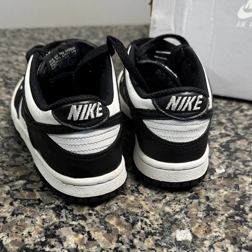 Nike Air Force 1 LE Black and White Sneakers EUC 4.5 Y